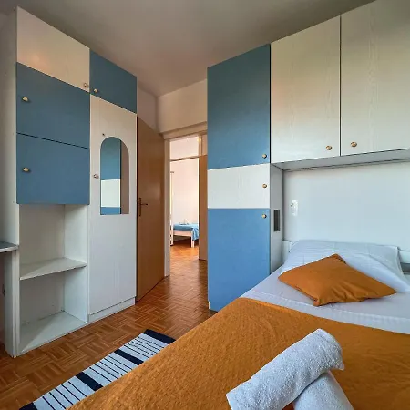 Large Felicita Near Center