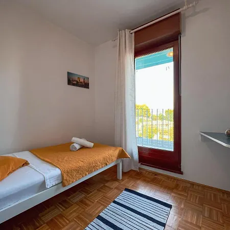 Large Felicita Near Center Apartament *