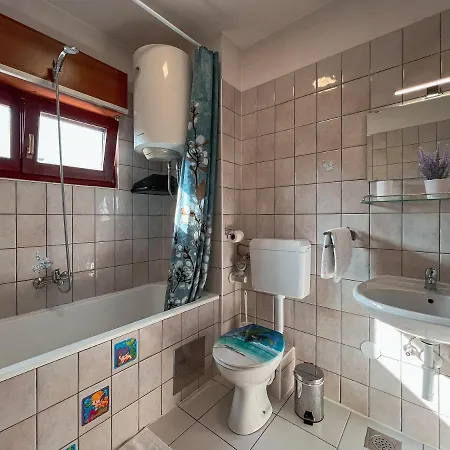 Large Felicita Near Center Lägenhet