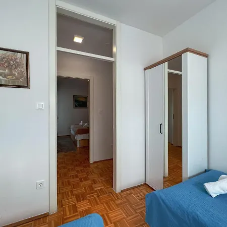 Apartment Large Felicita Near Center