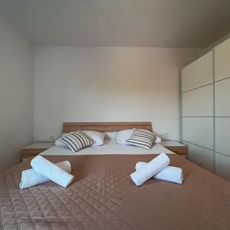 Large Felicita Near Center アパート スプリト